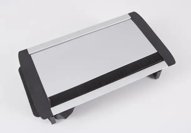 Изображение AE-PBC3GS2U-53BKS  Блок розеток настольный 3 розетки (SCHUKO®) 2xUSB без нижнего корпуса, со щёткой, алюминий - завод GTV